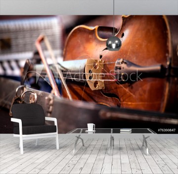 Picture of Vintage old used violin and bow